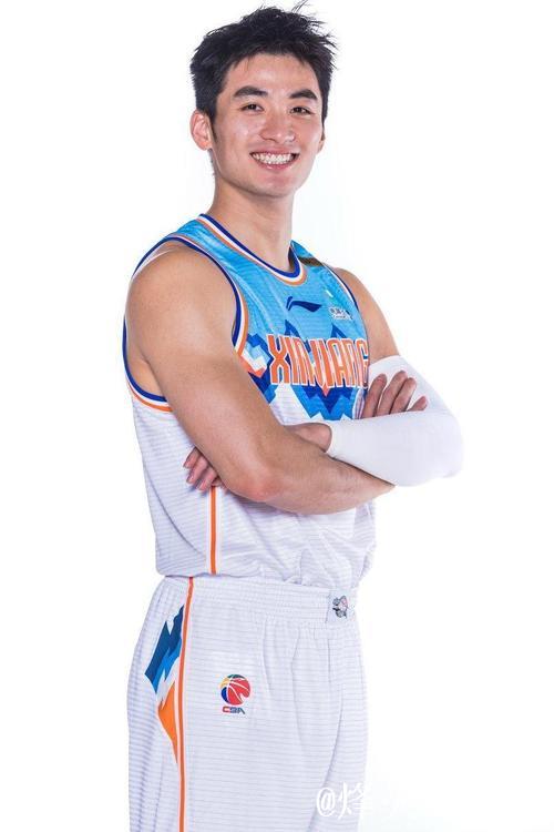 俱乐部杯-于德豪14+9山东力克广厦 布朗26分